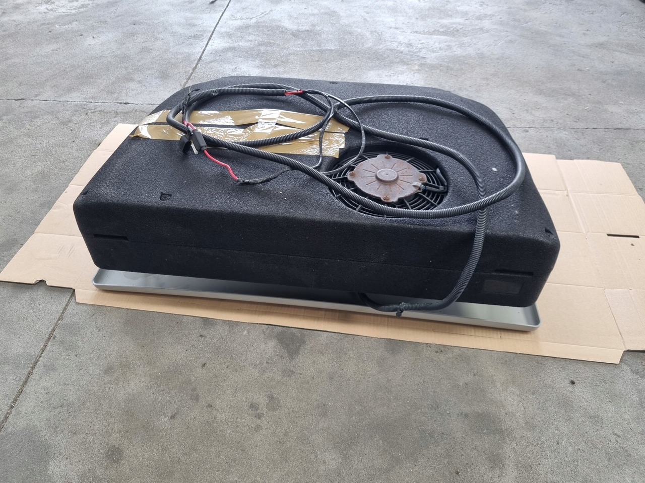 VIESA KLIMATYZACJA POSTOJOWA VIESA FORD F MAX 500 - Calefacción/ Ventilación para Camión: foto 3 VIESA KLIMATYZACJA POSTOJOWA VIESA FORD F MAX 500 - Calefacción/ Ventilación para Camión: foto 3