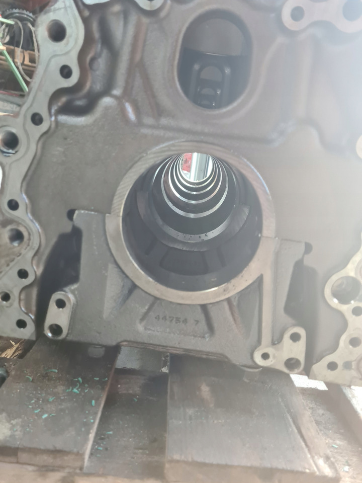 VOLVO BLOK SILNIKA D13K K6 VOLVO FH FH 4 5 - Bloque de cilindros para Camión: foto 4 VOLVO BLOK SILNIKA D13K K6 VOLVO FH FH 4 5 - Bloque de cilindros para Camión: foto 4