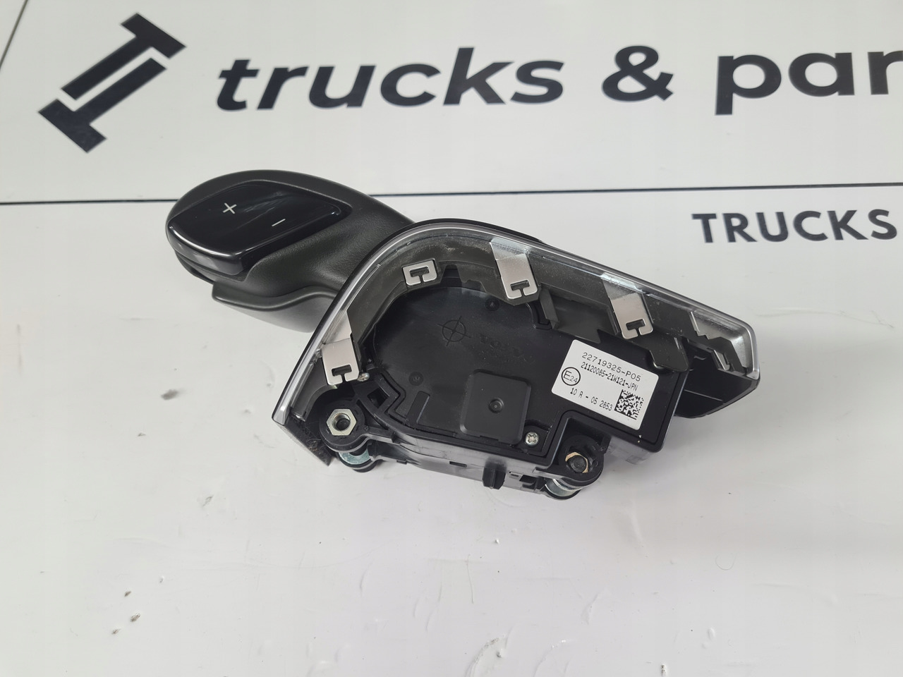 VOLVO JOYSTICK ZMIANY BIEGÓW LEWAREK VOLVO FH 5 FM 5 EURO 6 ORYGINAŁ 22719325 - Palanca de cambio para Camión: foto 3 VOLVO JOYSTICK ZMIANY BIEGÓW LEWAREK VOLVO FH 5 FM 5 EURO 6 ORYGINAŁ 22719325 - Palanca de cambio para Camión: foto 3