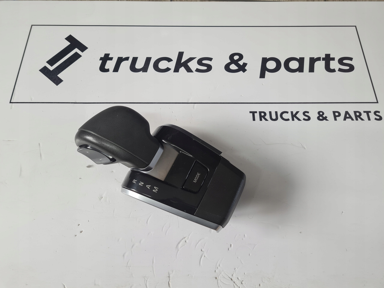 VOLVO JOYSTICK ZMIANY BIEGÓW LEWAREK VOLVO FH 5 FM 5 EURO 6 ORYGINAŁ 22719325 - Palanca de cambio para Camión: foto 1 VOLVO JOYSTICK ZMIANY BIEGÓW LEWAREK VOLVO FH 5 FM 5 EURO 6 ORYGINAŁ 22719325 - Palanca de cambio para Camión: foto 1