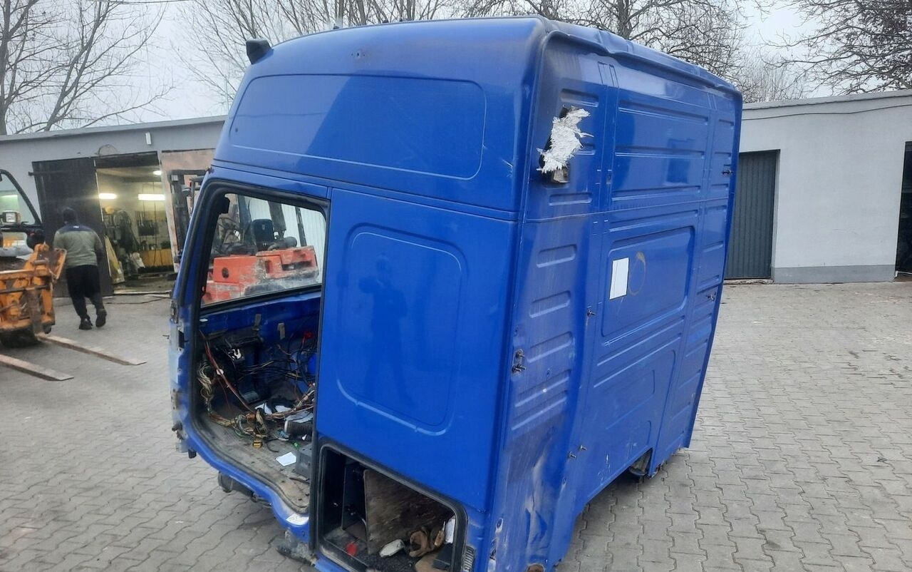VOLVO KABINA GOŁA SZKIELET GLOBETROTTER VOLVO FH 12 13 - Cabina para Camión: foto 5 VOLVO KABINA GOŁA SZKIELET GLOBETROTTER VOLVO FH 12 13 - Cabina para Camión: foto 5