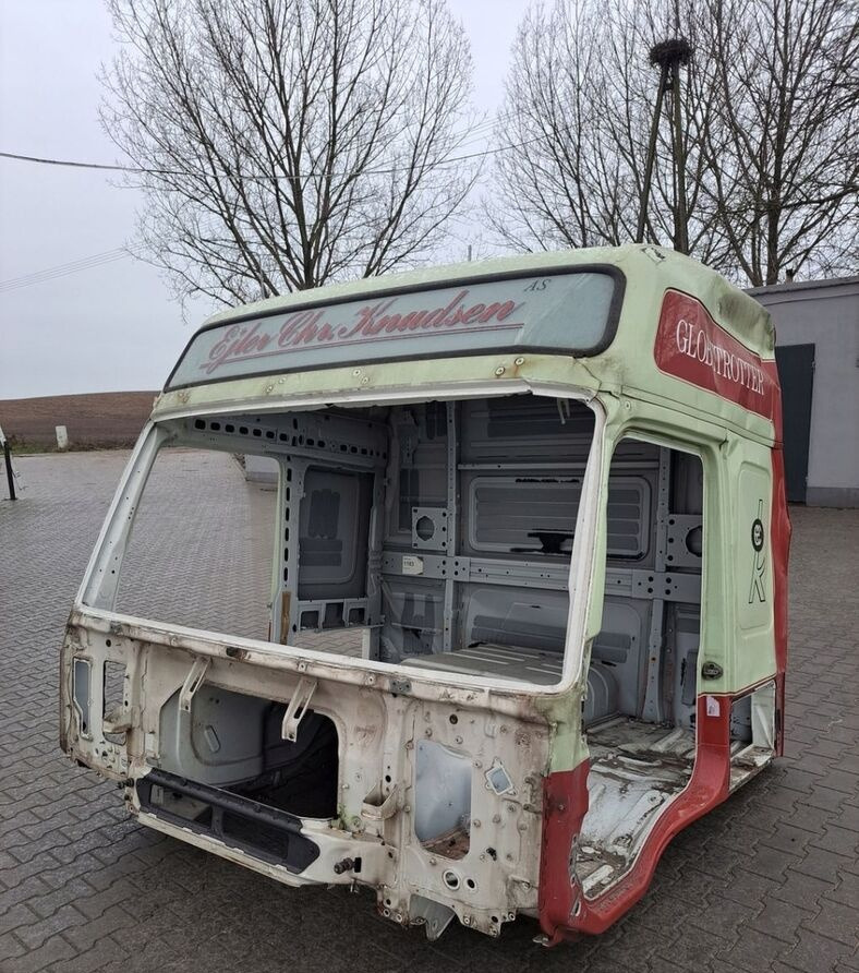 VOLVO KABINA GOŁA SZKIELET VOLVO FM 4 FMX EURO 6 - Cabina para Camión: foto 2 VOLVO KABINA GOŁA SZKIELET VOLVO FM 4 FMX EURO 6 - Cabina para Camión: foto 2