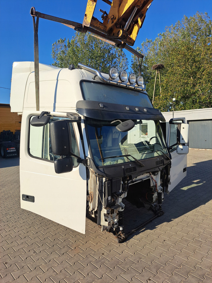 VOLVO KOMPLETNA FH 12 13 XL WYSOKA AUTOMAT - Cabina para Camión: foto 1 VOLVO KOMPLETNA FH 12 13 XL WYSOKA AUTOMAT - Cabina para Camión: foto 1