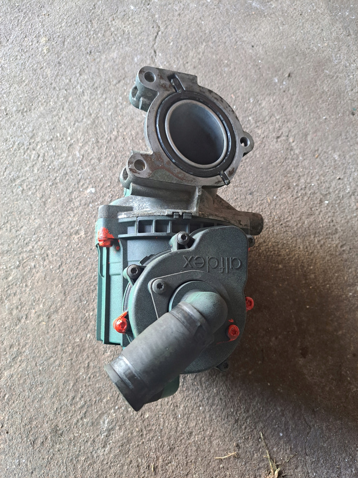 VOLVO OBUDOWA SEPARATOR OLEJU ODMY WIRÓWKA VOLVO FM 9 - Filtro de aceite para Camión: foto 1 VOLVO OBUDOWA SEPARATOR OLEJU ODMY WIRÓWKA VOLVO FM 9 - Filtro de aceite para Camión: foto 1