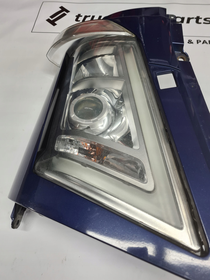 VOLVO REFLEKTOR LAMPA BIXENON OKULAR PRAWY KOMPLETNY VOLVO FH 4 22239244 - Faro delantero para Camión: foto 3 VOLVO REFLEKTOR LAMPA BIXENON OKULAR PRAWY KOMPLETNY VOLVO FH 4 22239244 - Faro delantero para Camión: foto 3