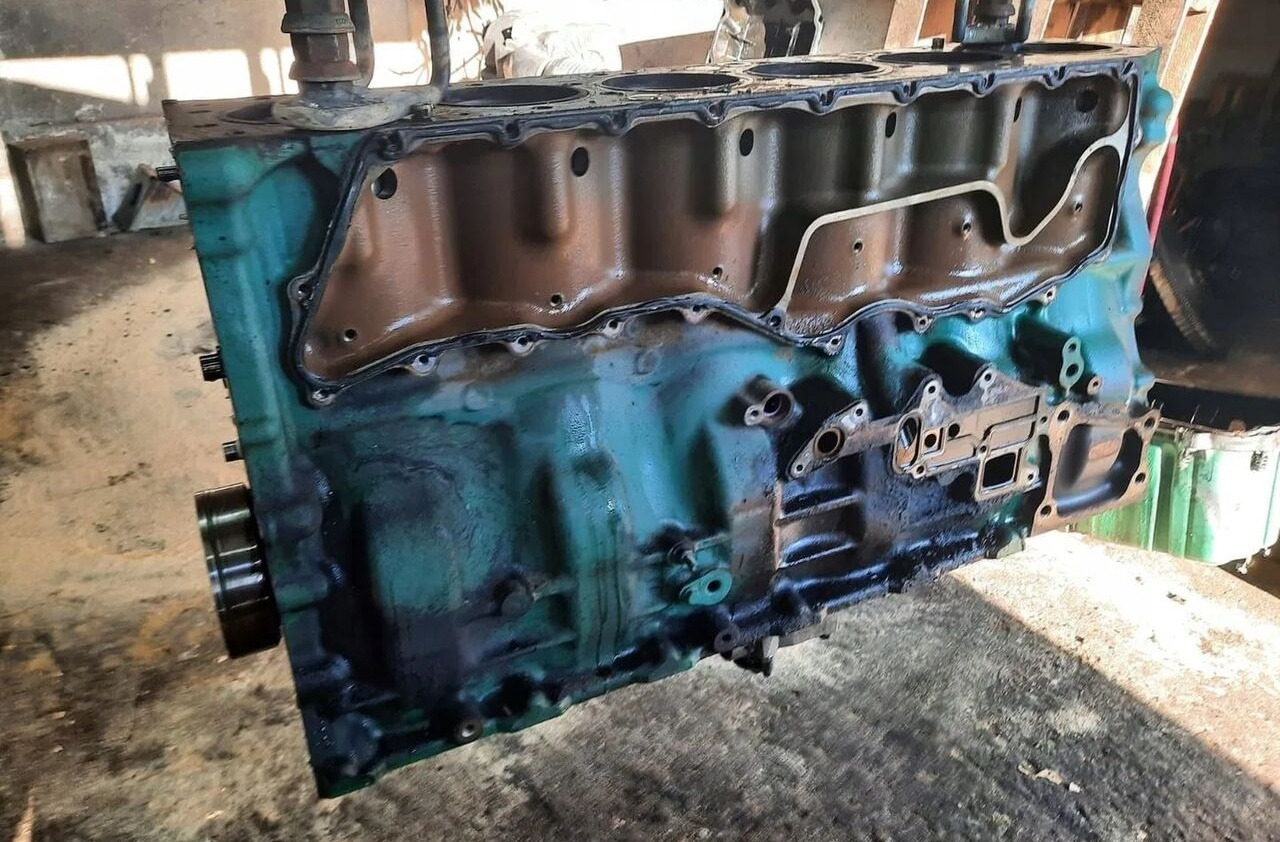 Volvo BLOK A TŁOKI WAŁ KORBOWY FM 9 D11C EUV. Volvo - Motor para Camión: foto 4 Volvo BLOK A TŁOKI WAŁ KORBOWY FM 9 D11C EUV. Volvo - Motor para Camión: foto 4