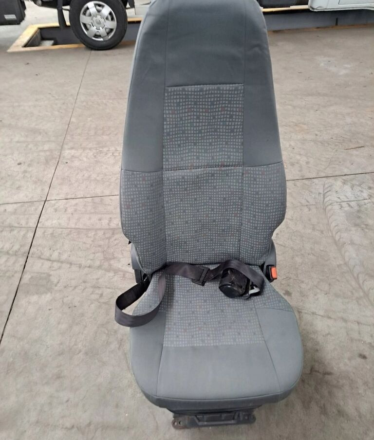 Volvo FH12 FH13 Volvo - Asiento para Camión: foto 3 Volvo FH12 FH13 Volvo - Asiento para Camión: foto 3