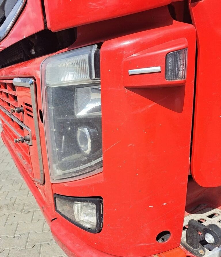 Volvo LAMPA XENON OKULAR LEWY KOMPLET FH FM 9 13 16 LIFT Volvo VOLVO FH FM 9 13 16 LIFT - Faro delantero para Camión: foto 2 Volvo LAMPA XENON OKULAR LEWY KOMPLET FH FM 9 13 16 LIFT Volvo VOLVO FH FM 9 13 16 LIFT - Faro delantero para Camión: foto 2