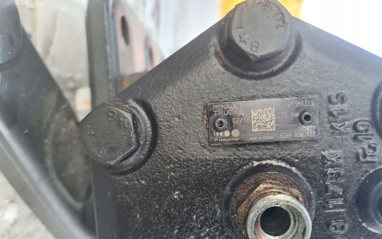 ZF KOLUMNA PRZEKŁADNIA KIEROWNICZA RENAULT GAMA RANGE 21386315 - Caja de dirección para Camión: foto 4 ZF KOLUMNA PRZEKŁADNIA KIEROWNICZA RENAULT GAMA RANGE 21386315 - Caja de dirección para Camión: foto 4