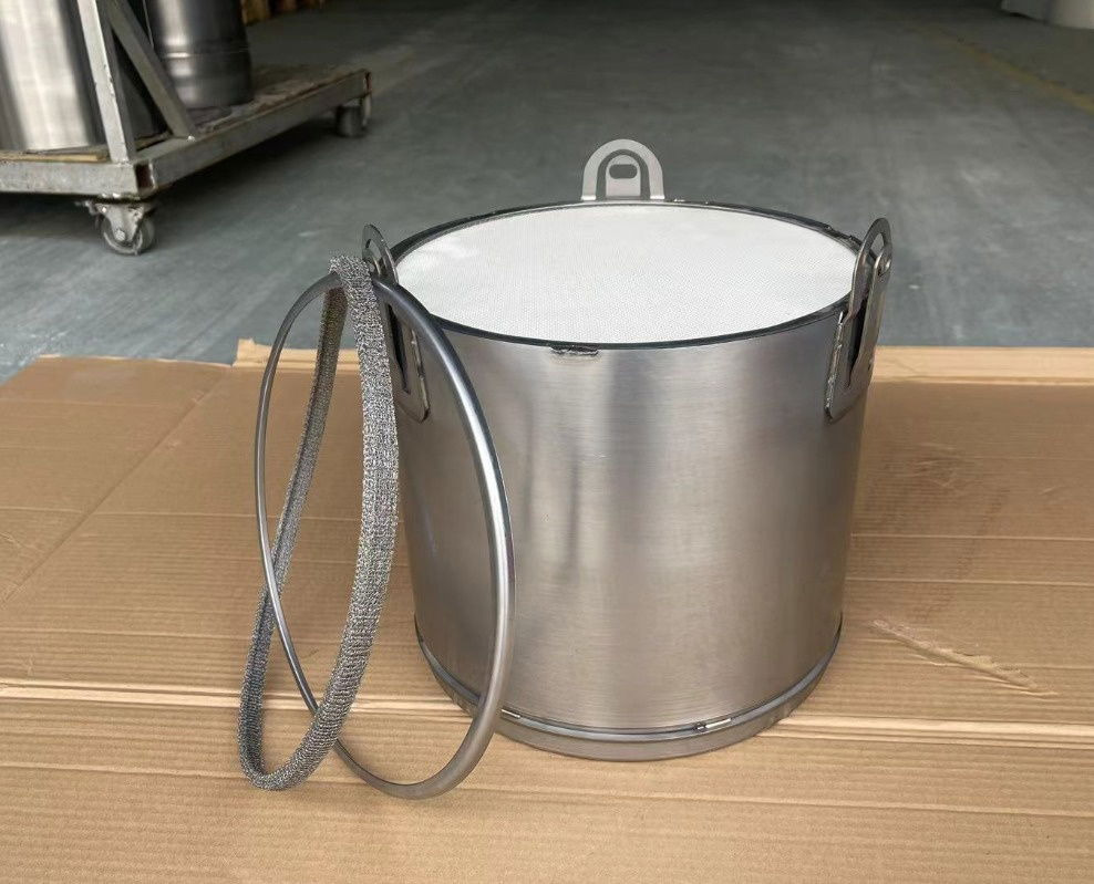 Scania Roetfilter /Partikelfilter 570759 , 2097594 , 2269640 , 2575576 , 2179961 - Silenciador/ Sistema de escape para Camión: foto 2 Scania Roetfilter /Partikelfilter 570759 , 2097594 , 2269640 , 2575576 , 2179961 - Silenciador/ Sistema de escape para Camión: foto 2