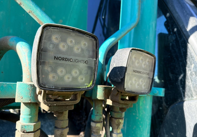 Kobelco SK300 LC-11 - Excavadora de cadenas: foto 5 Kobelco SK300 LC-11 - Excavadora de cadenas: foto 5