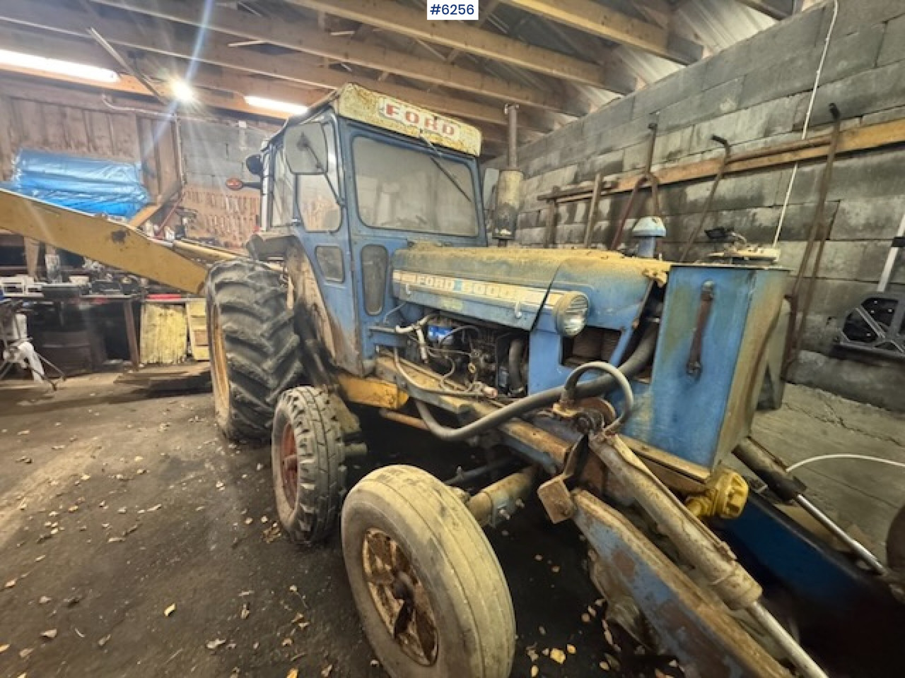 1968 Ford 5000 w/ digger, front cutter and 3 buckets! - Tractor: foto 5 1968 Ford 5000 w/ digger, front cutter and 3 buckets! - Tractor: foto 5
