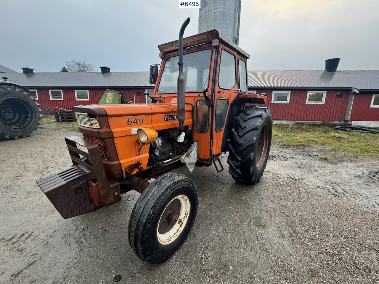 1975 Fiat 640 tractor with/twin wheels and triangle. WATCH THE VIDEO! - Tractor: foto 1 1975 Fiat 640 tractor with/twin wheels and triangle. WATCH THE VIDEO! - Tractor: foto 1