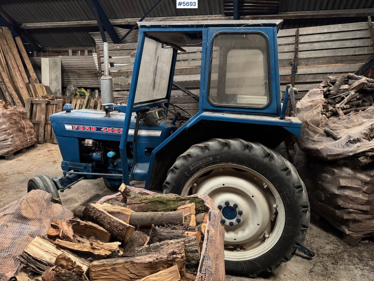 1975 Ford 4000 - Tractor: foto 2 1975 Ford 4000 - Tractor: foto 2