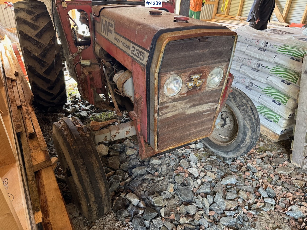 1980 Massey Ferguson 235 w/loader - Tractor: foto 4 1980 Massey Ferguson 235 w/loader - Tractor: foto 4