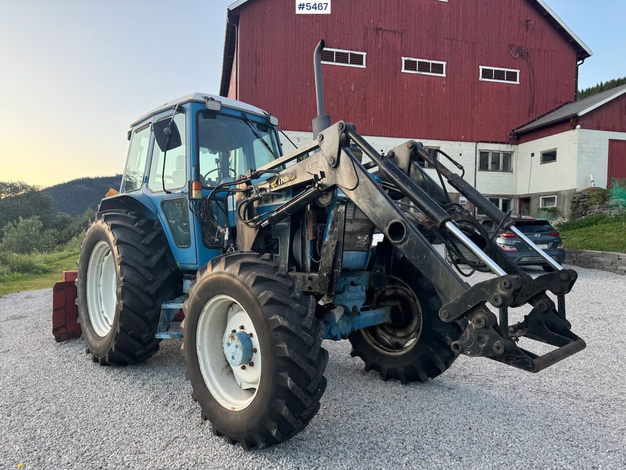 1983 Ford 7710 4x4 w/ frontloader - Tractor: foto 1 1983 Ford 7710 4x4 w/ frontloader - Tractor: foto 1