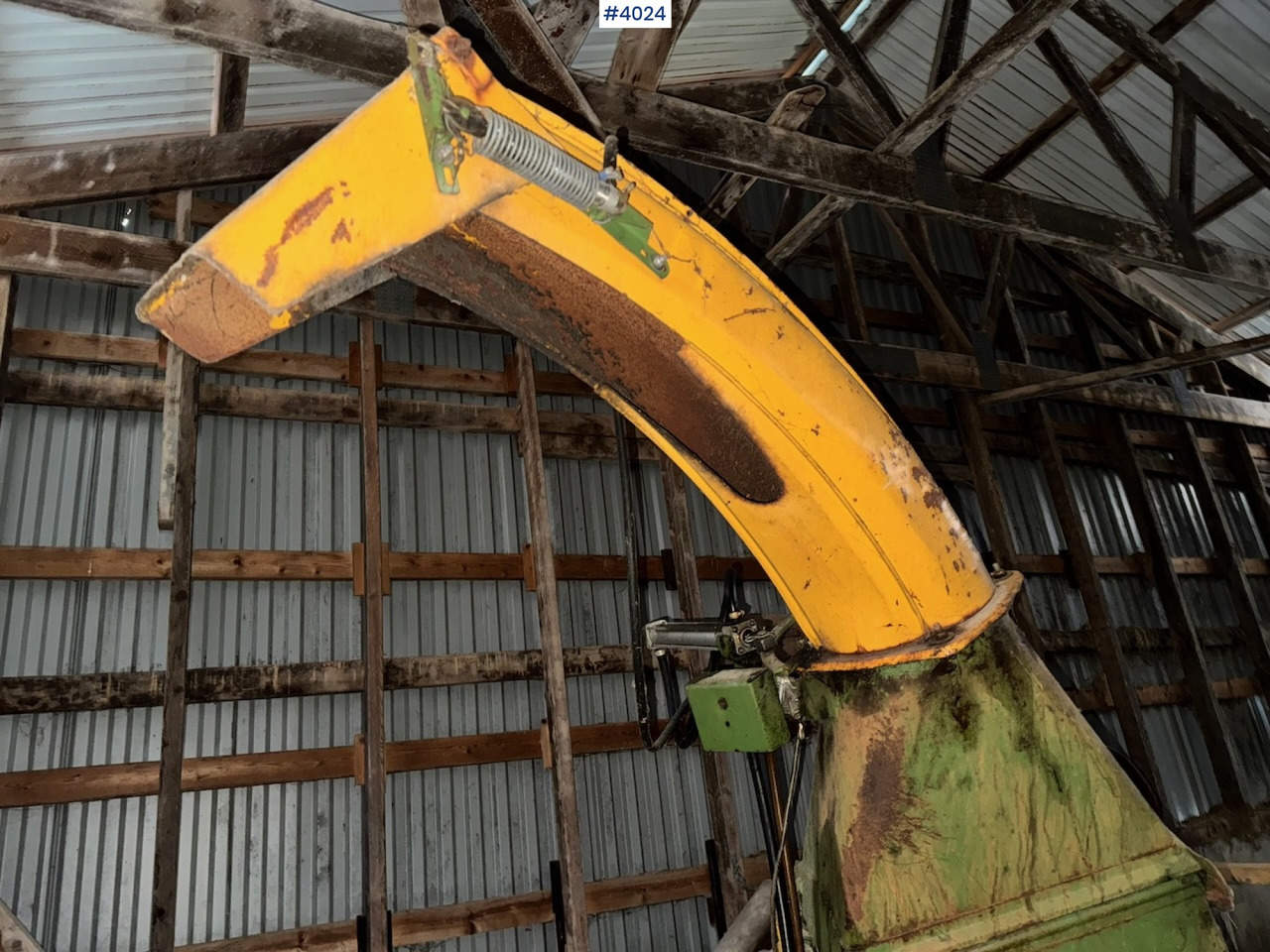 1994 Serigstad 35 harvester with tractor part - Maquinaria de henificación: foto 4 1994 Serigstad 35 harvester with tractor part - Maquinaria de henificación: foto 4