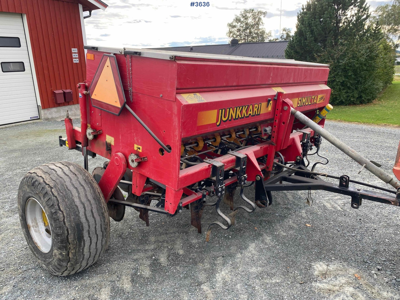 1997 Junkkari Simulta 2500 seed drill - Sembradora: foto 2 1997 Junkkari Simulta 2500 seed drill - Sembradora: foto 2