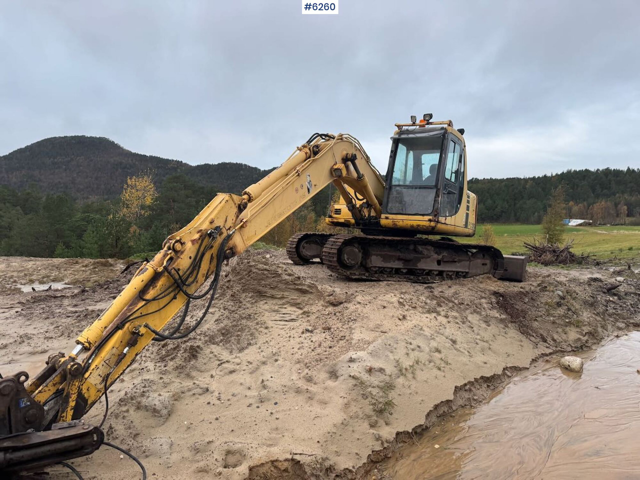 1998 Komatsu PC130-6K with Grading Bucket and Digging Bucket! - Excavadora: foto 2 1998 Komatsu PC130-6K with Grading Bucket and Digging Bucket! - Excavadora: foto 2