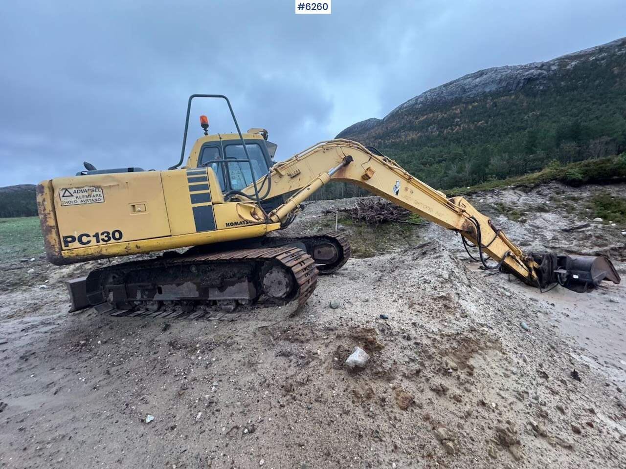1998 Komatsu PC130-6K with Grading Bucket and Digging Bucket! - Excavadora: foto 3 1998 Komatsu PC130-6K with Grading Bucket and Digging Bucket! - Excavadora: foto 3