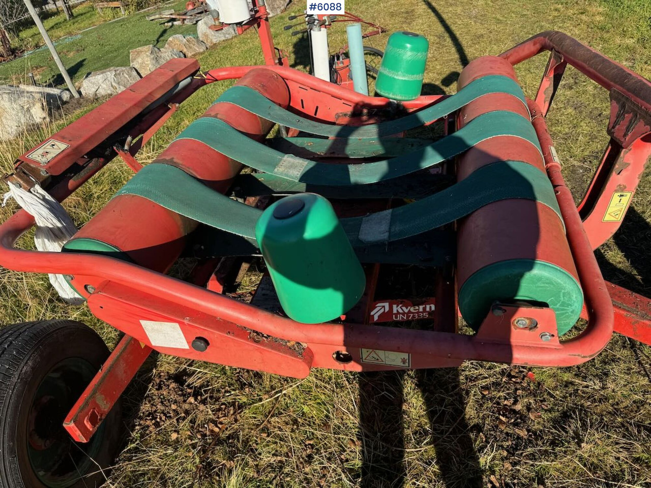 1998 Kverneland 7335 Round bale wrapper - Maquinaria de henificación: foto 4 1998 Kverneland 7335 Round bale wrapper - Maquinaria de henificación: foto 4