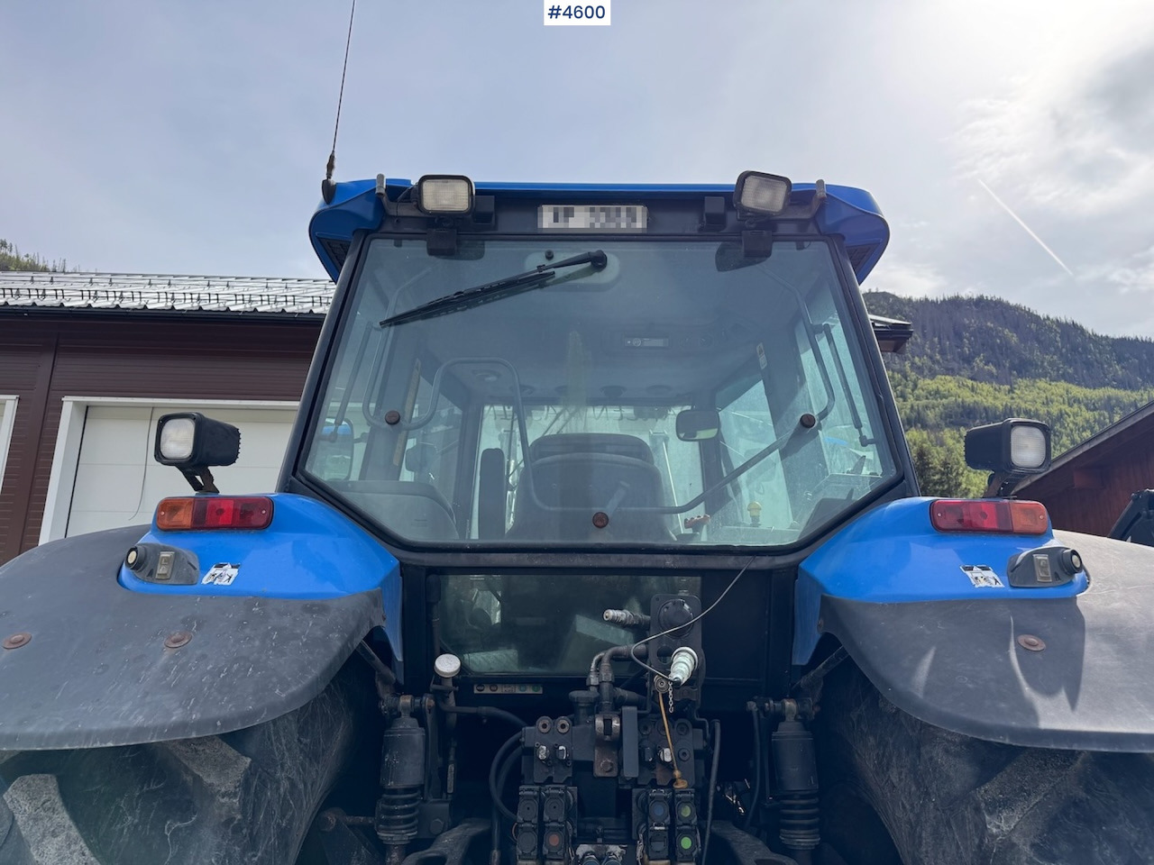 2005 New Holland TM190 w/front loader - Tractor: foto 5 2005 New Holland TM190 w/front loader - Tractor: foto 5