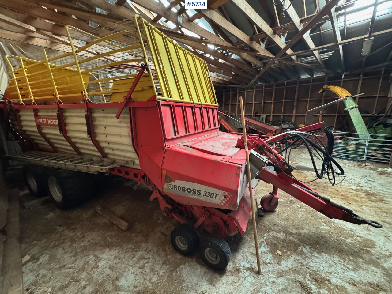 2005 Pottinger Euroboss 330t supermatic - Maquinaria de henificación: foto 5 2005 Pottinger Euroboss 330t supermatic - Maquinaria de henificación: foto 5