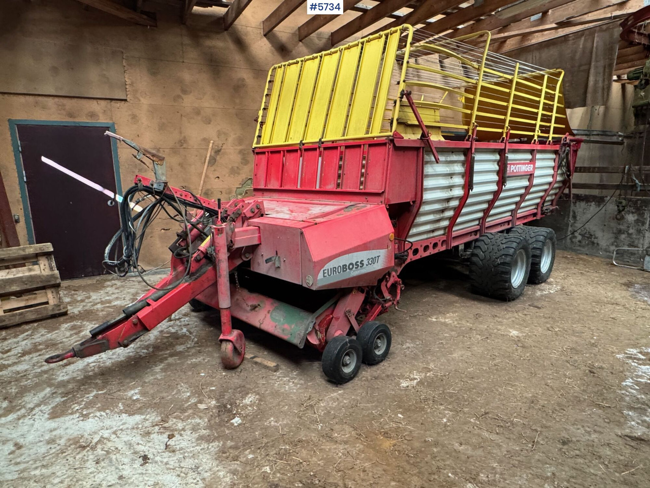 2005 Pottinger Euroboss 330t supermatic - Maquinaria de henificación: foto 1 2005 Pottinger Euroboss 330t supermatic - Maquinaria de henificación: foto 1