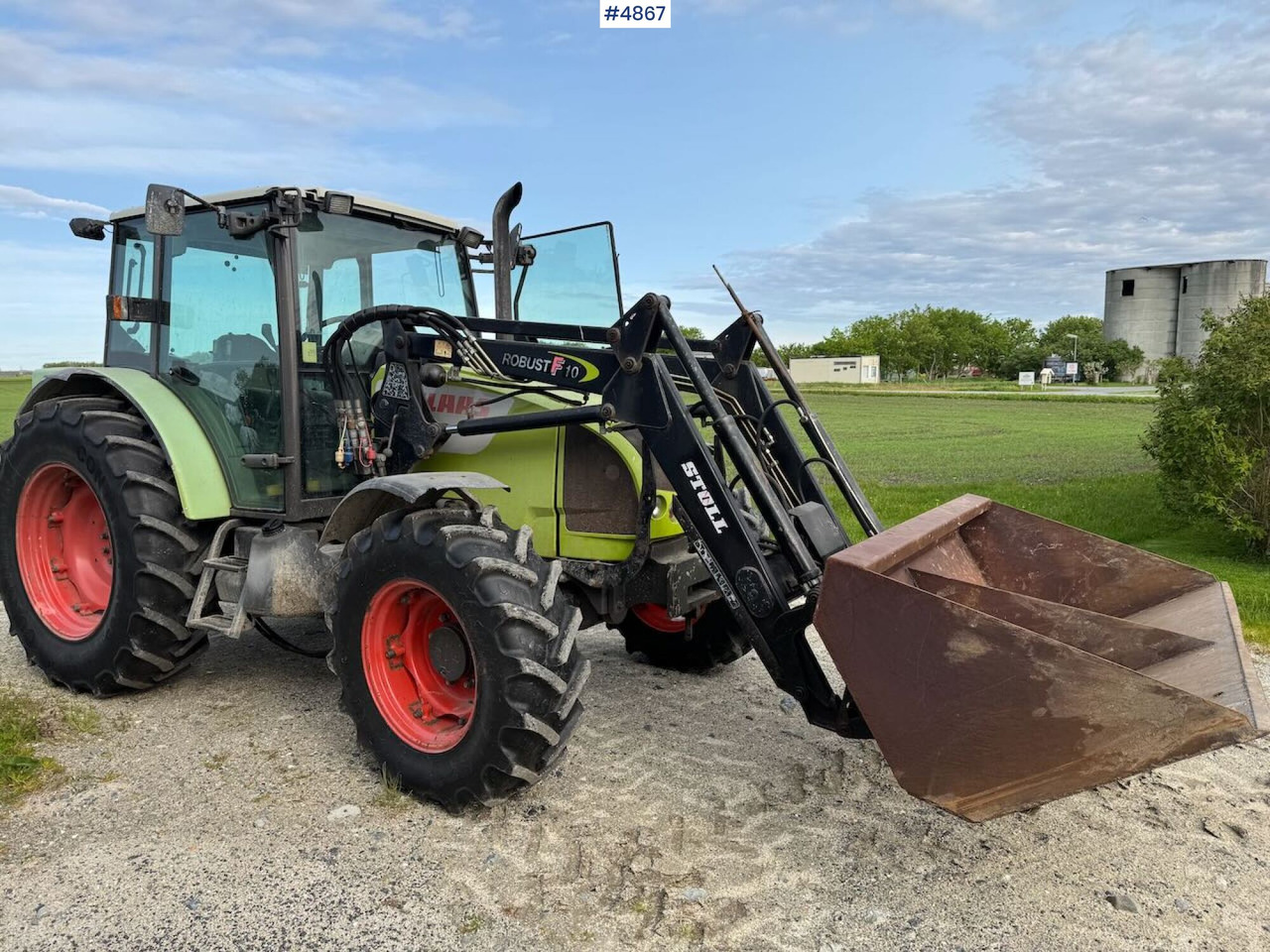 2007 Claas Celtis 446 with front loader, pallet forks, and bucket - Tractor: foto 1 2007 Claas Celtis 446 with front loader, pallet forks, and bucket - Tractor: foto 1