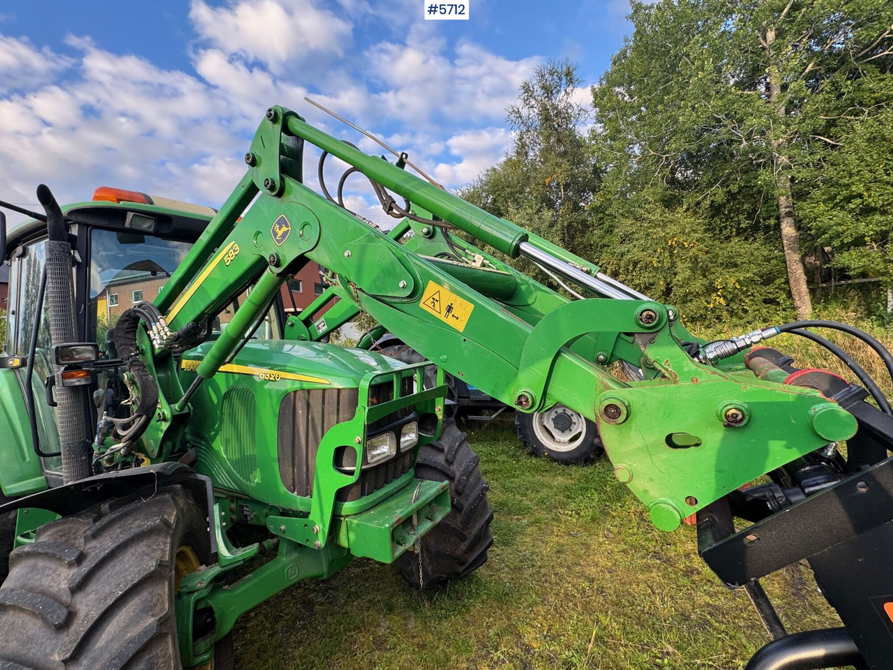 2008 John Deere 6320 SE with front loader and 2 buckets! - Tractor: foto 5 2008 John Deere 6320 SE with front loader and 2 buckets! - Tractor: foto 5