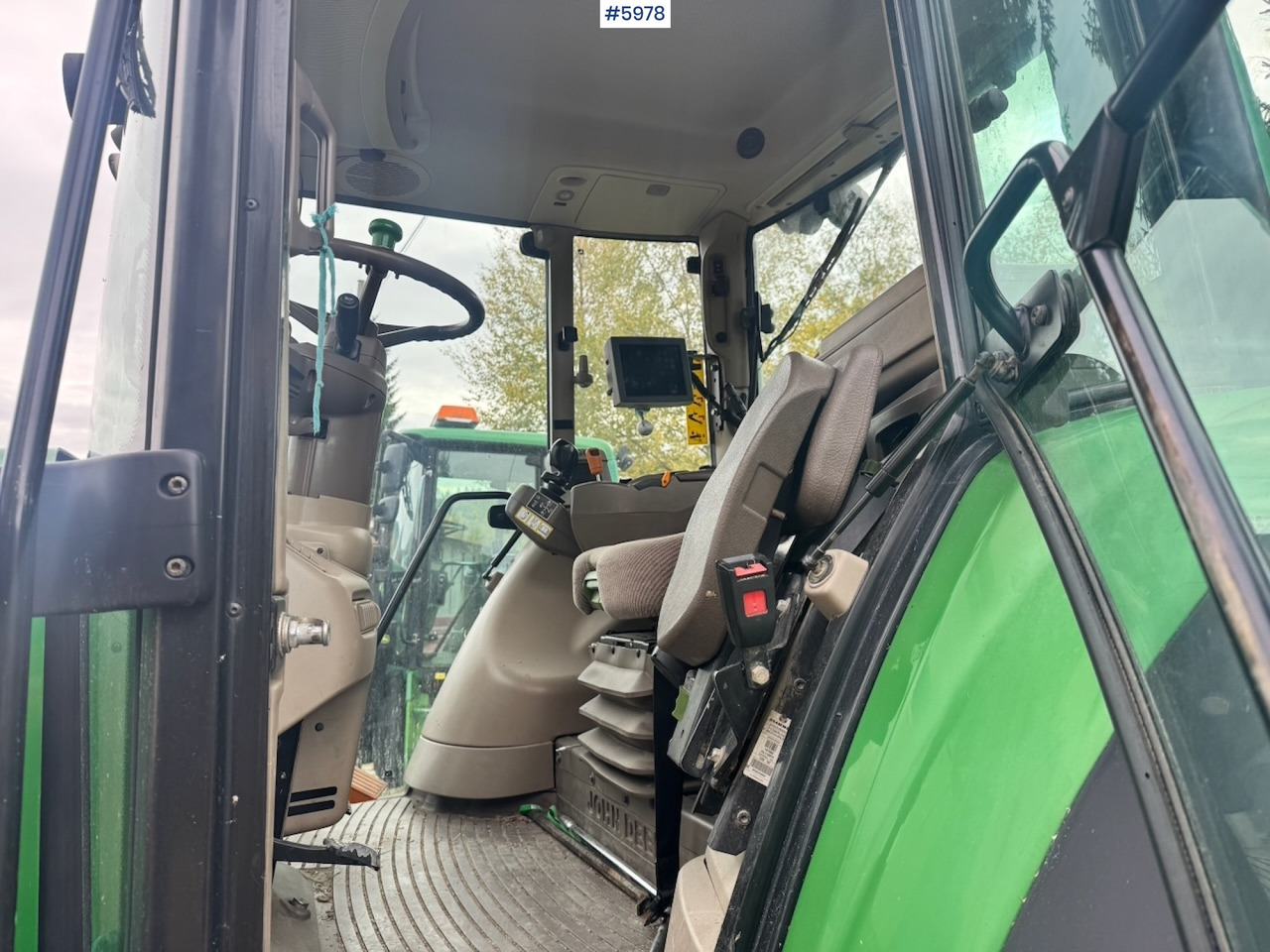 Tractor 2010 John Deere 6930 with Front Hydraulic: foto 13