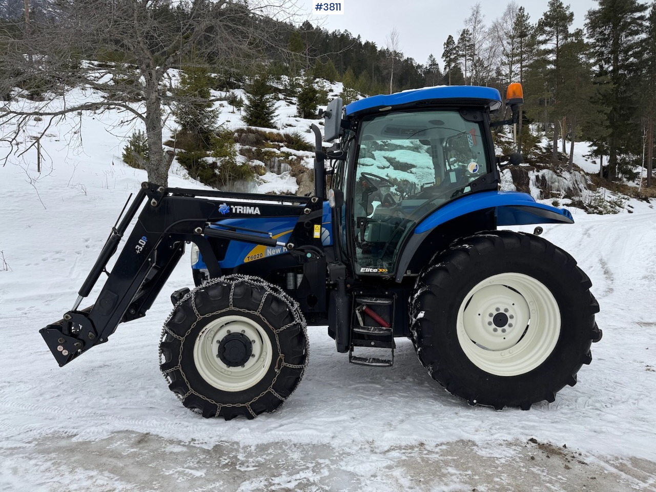 2010 New Holland T6020 Elite w/front loader - Tractor: foto 2 2010 New Holland T6020 Elite w/front loader - Tractor: foto 2
