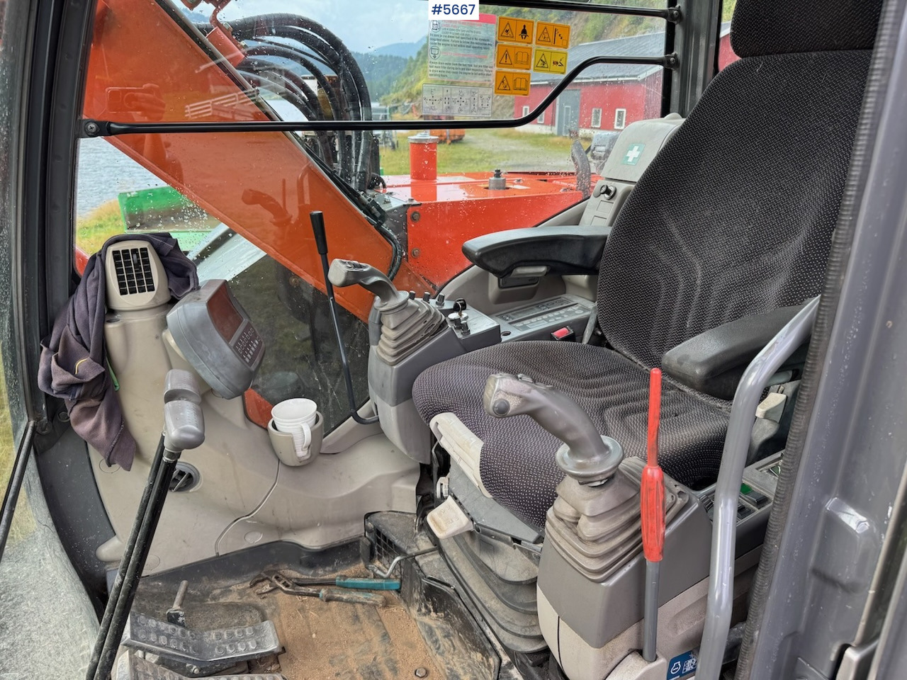 Excavadora 2011 Hitachi ZX 85 US-3 w/rotor tilt and buckets: foto 10