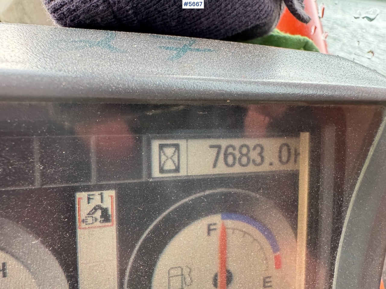 Excavadora 2011 Hitachi ZX 85 US-3 w/rotor tilt and buckets: foto 13