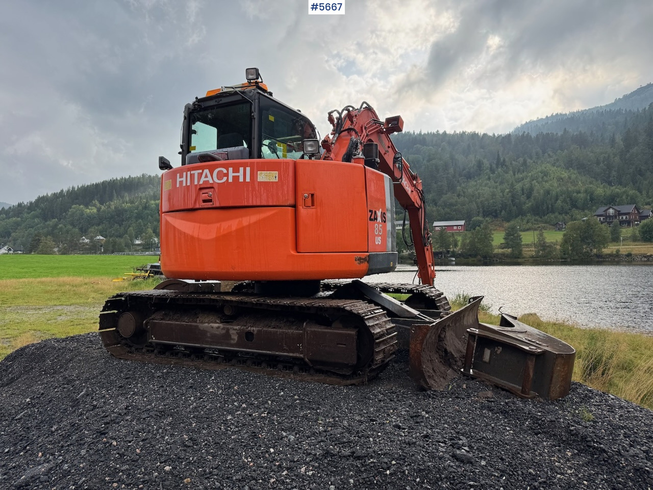 Excavadora 2011 Hitachi ZX 85 US-3 w/rotor tilt and buckets: foto 16