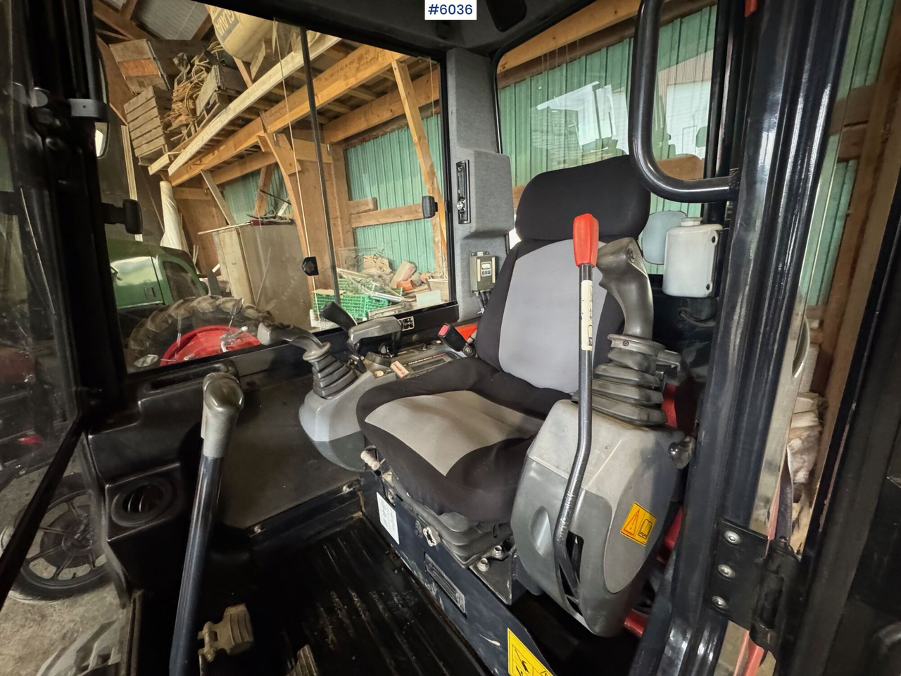Excavadora 2013 Kubota kx71-3 w/ Rotor tilt, gravel bucket and sanding bucket!: foto 20
