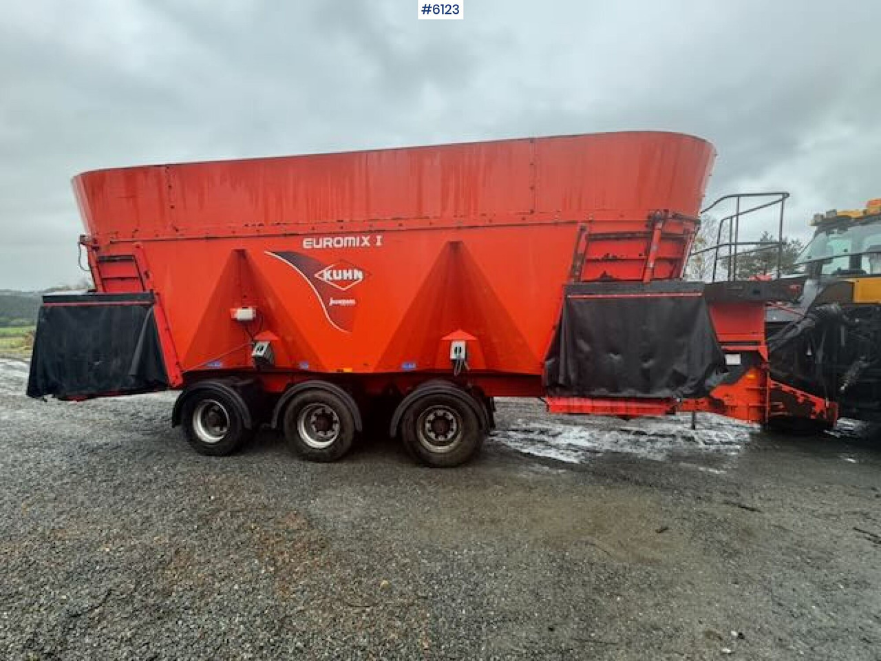 2014 Kuhn Euromix I 4573 feed mixer - Maquinaria de henificación: foto 3 2014 Kuhn Euromix I 4573 feed mixer - Maquinaria de henificación: foto 3