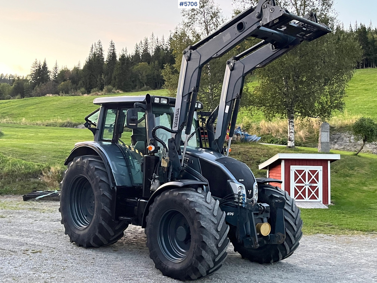 2014 Valtra N143 Direct, well equipped! - Tractor: foto 3 2014 Valtra N143 Direct, well equipped! - Tractor: foto 3
