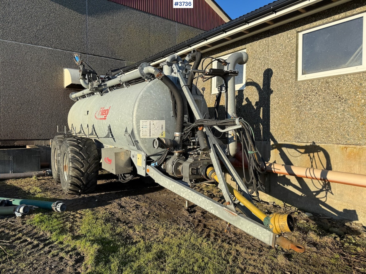 2017 Fliegl VFW 10600 Tandem w/lots of equipment - Cuba de purín: foto 1 2017 Fliegl VFW 10600 Tandem w/lots of equipment - Cuba de purín: foto 1