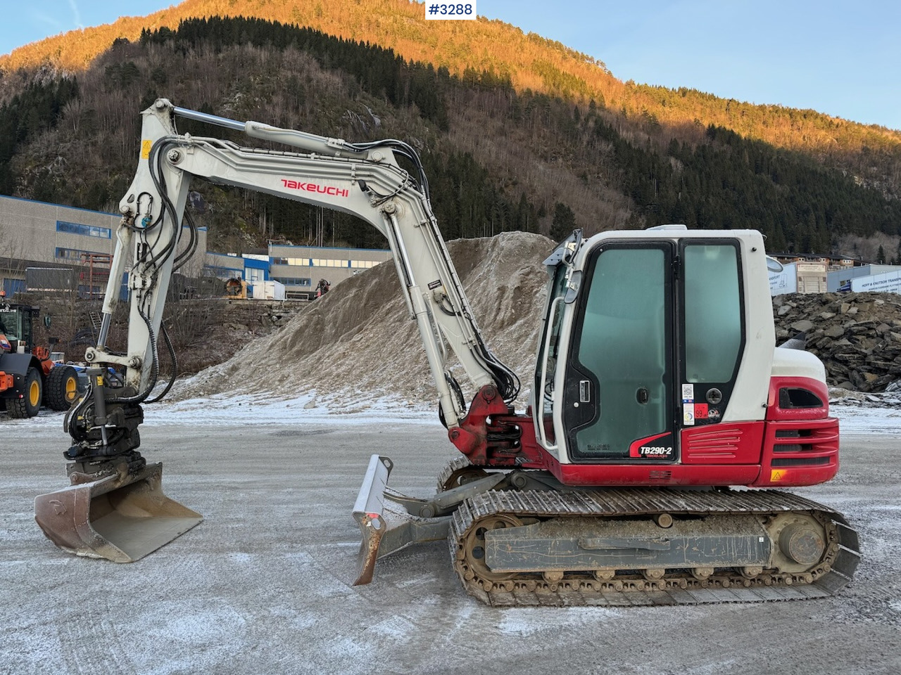 2022 Takeuchi TB 290-2 w/Rotory tilt and several buckets - Excavadora: foto 4 2022 Takeuchi TB 290-2 w/Rotory tilt and several buckets - Excavadora: foto 4