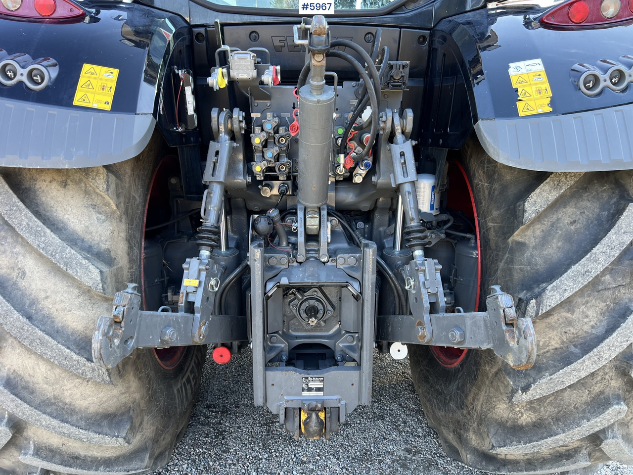 Tractor 2023 Fendt 724 Vario profi + w/ Front loader and fully equipped: foto 19