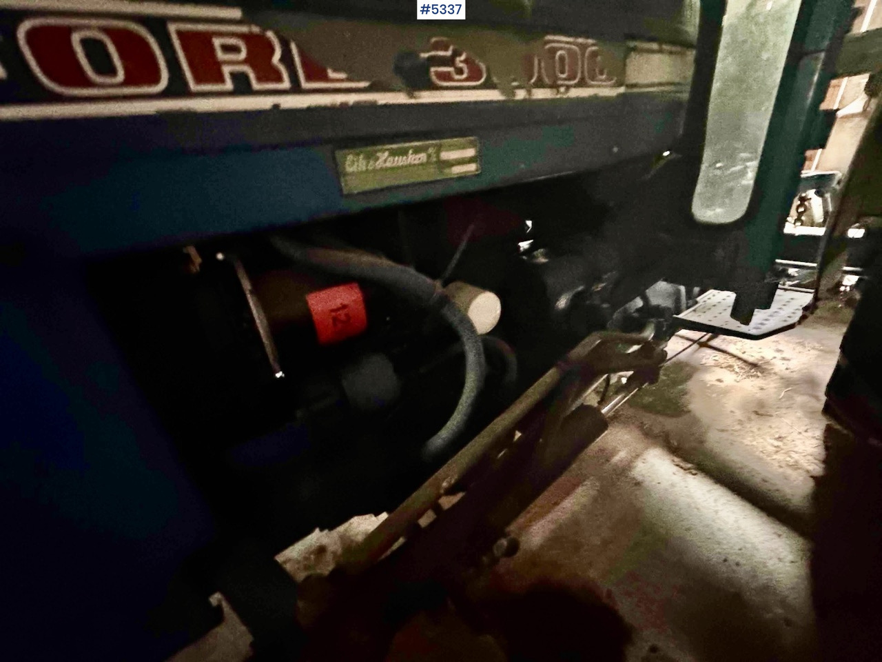 Ford 3000 traktor m/ skuffe - Tractor: foto 5 Ford 3000 traktor m/ skuffe - Tractor: foto 5