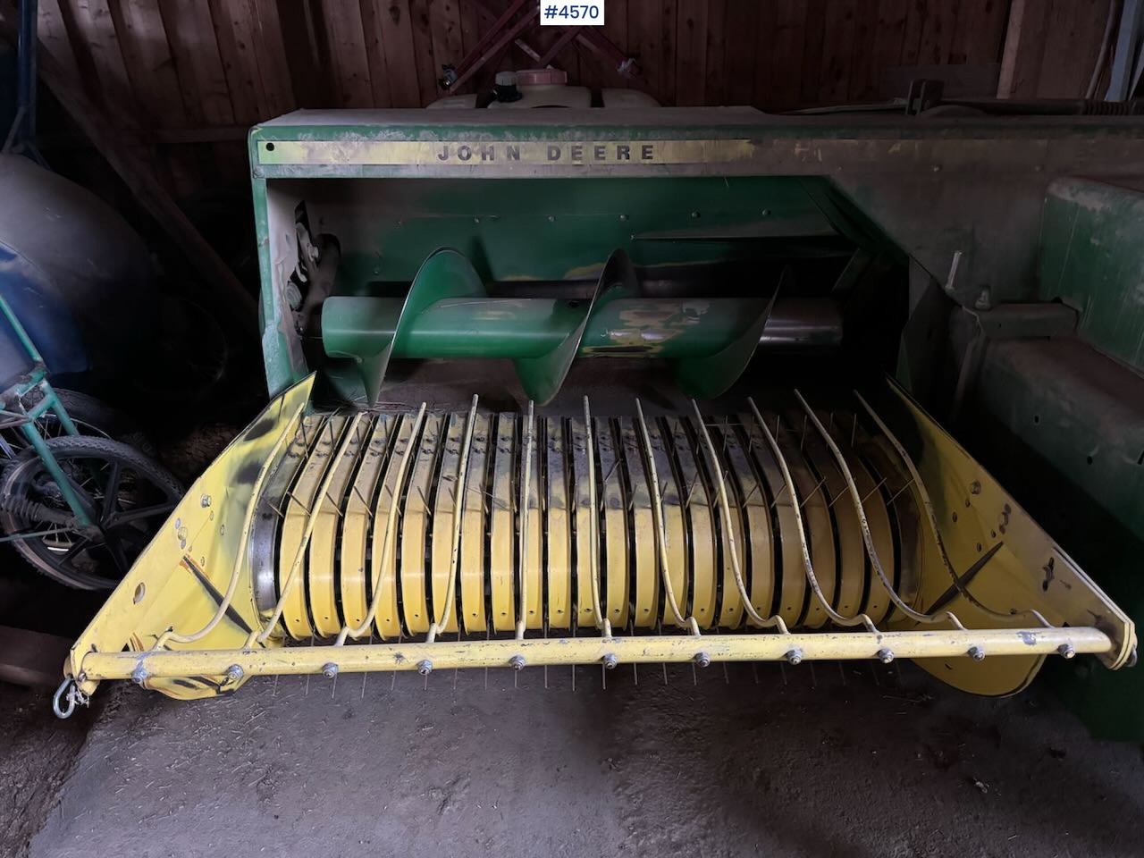 John Deere 332A Square baler - Maquinaria de henificación: foto 5 John Deere 332A Square baler - Maquinaria de henificación: foto 5