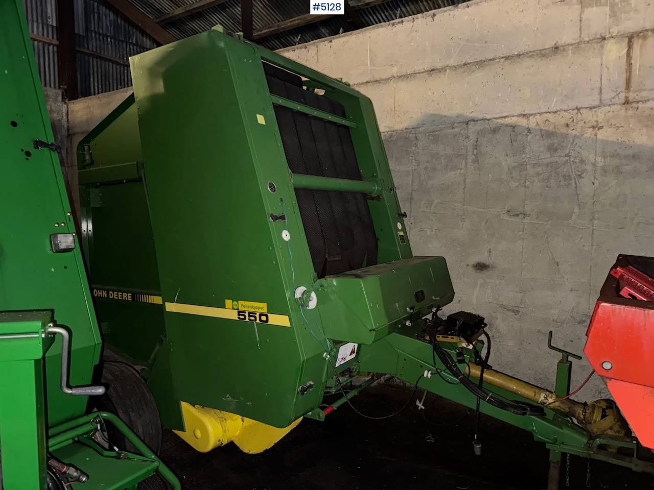 John Deere 550 Round Baler - Maquinaria de henificación: foto 5 John Deere 550 Round Baler - Maquinaria de henificación: foto 5