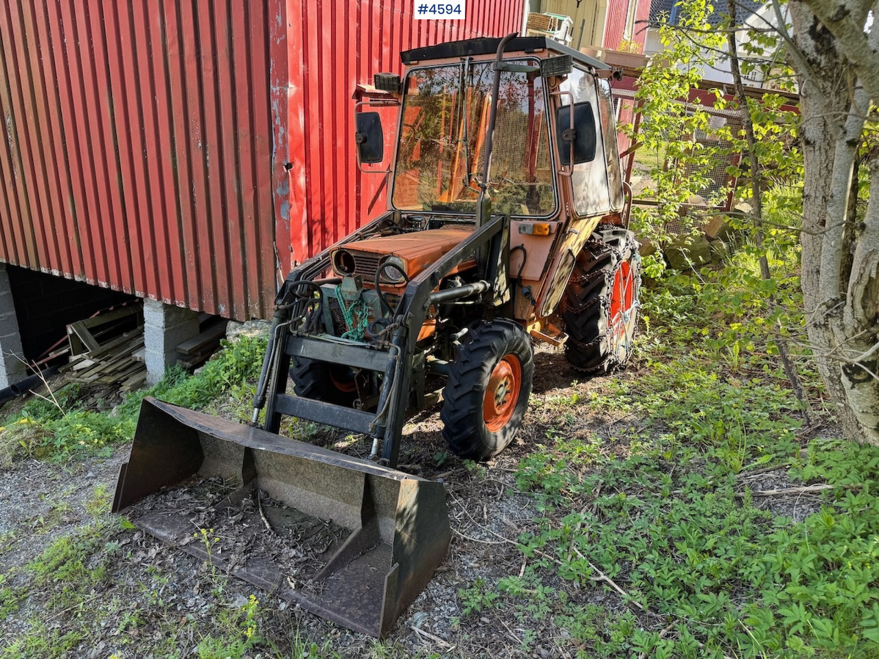 Kubota L245DT Double Traction w/ loader and some equipment. - Tractor: foto 1 Kubota L245DT Double Traction w/ loader and some equipment. - Tractor: foto 1