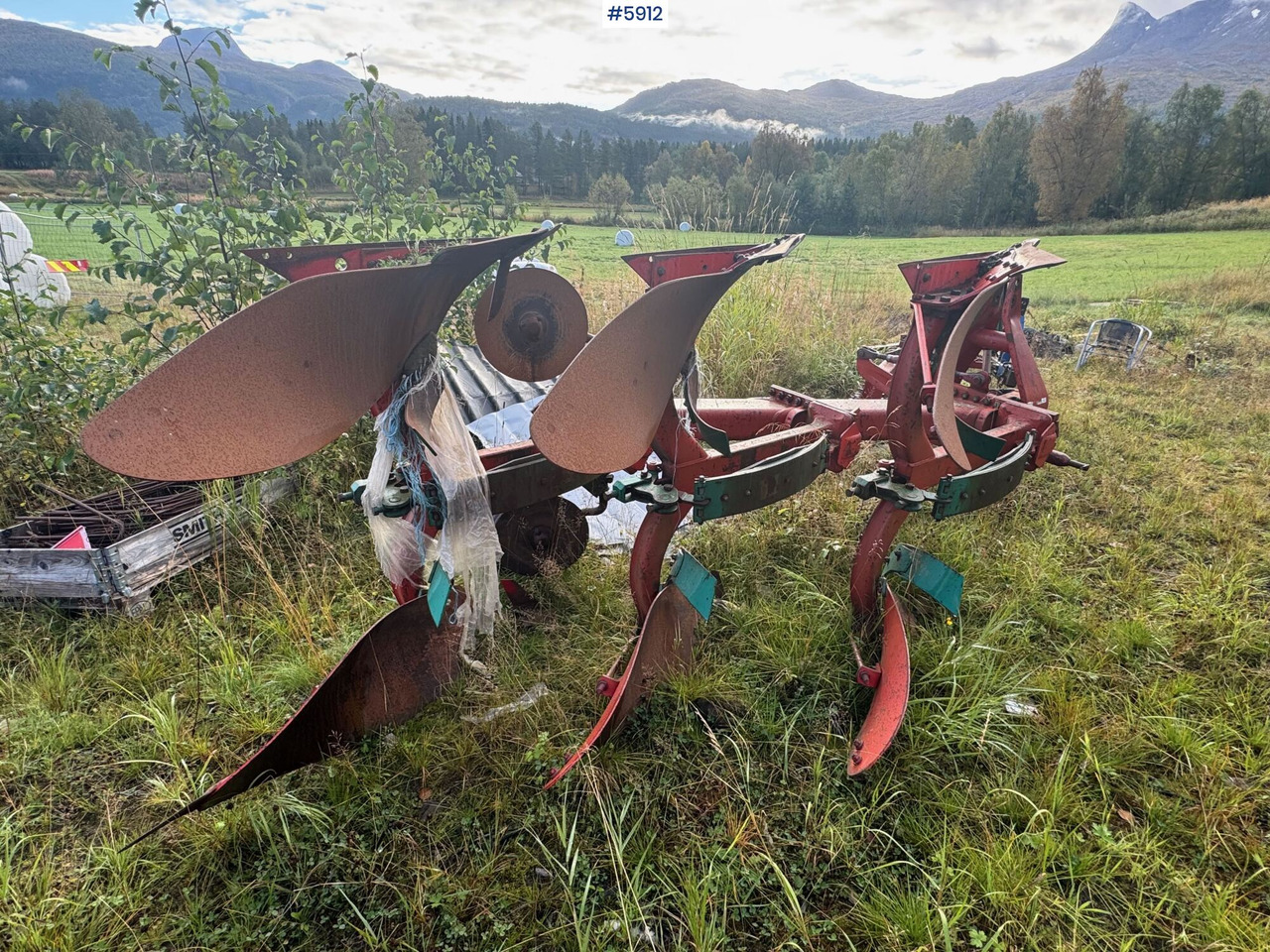 Kverneland 3-furrow reversible plough - Equipo para trabajo del suelo: foto 1 Kverneland 3-furrow reversible plough - Equipo para trabajo del suelo: foto 1