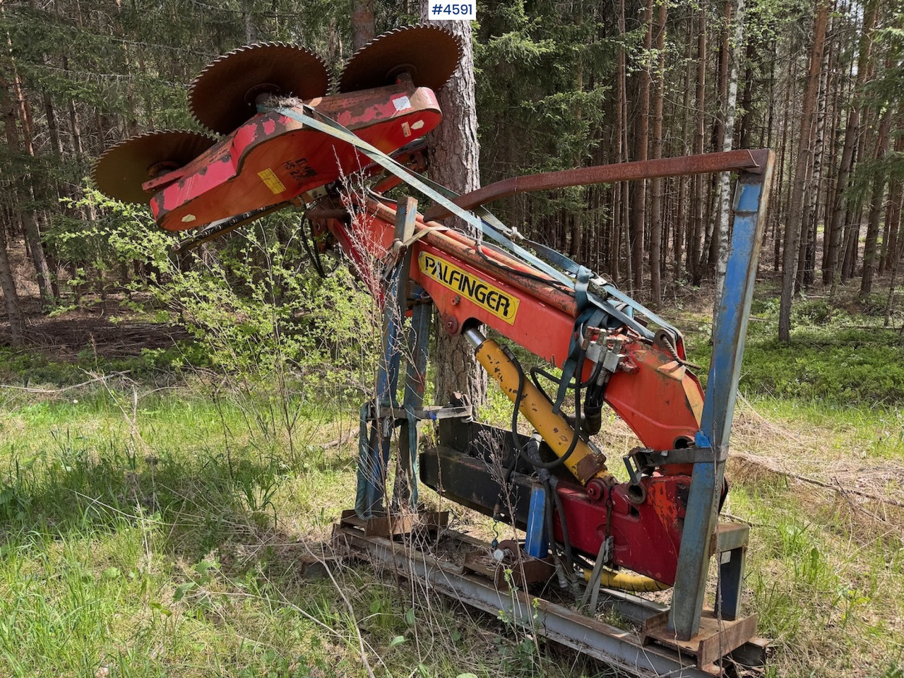 Elkær HS 2300 Branch saw - Maquinaria forestal: foto 1 Elkær HS 2300 Branch saw - Maquinaria forestal: foto 1