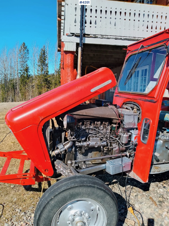 Massey Ferguson 35 - Tractor: foto 4 Massey Ferguson 35 - Tractor: foto 4