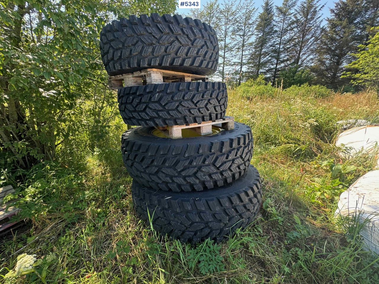 Nokian tires – complete set with rims - Rueda completa para Tractor: foto 2 Nokian tires – complete set with rims - Rueda completa para Tractor: foto 2