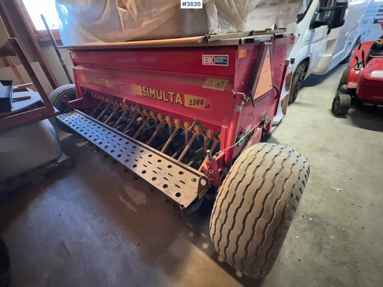 1997 Junkkari Simulta 2500 seed drill - Otros maquinaria: foto 1 1997 Junkkari Simulta 2500 seed drill - Otros maquinaria: foto 1